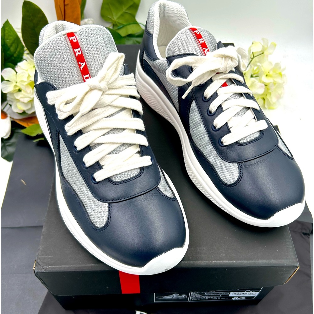 Men’s Prada, Americas cup low top sneakers, size 9.5.made in Italy